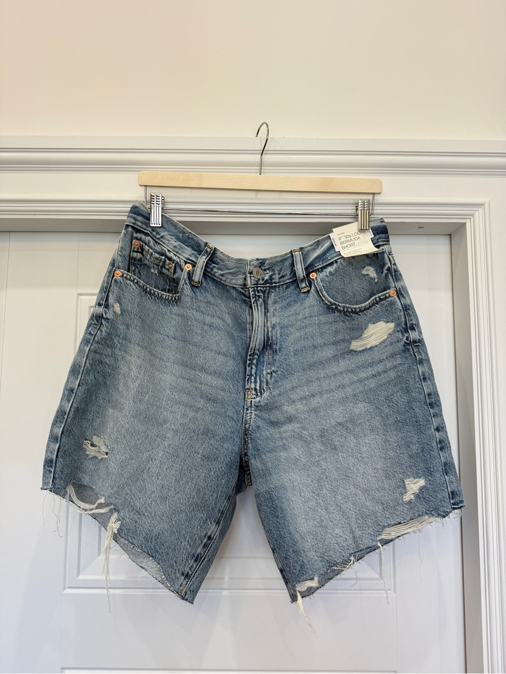 NWT GAP 8” 90s LOOSE BERMUDA SHORTS $70 RETAIL SIZE 30